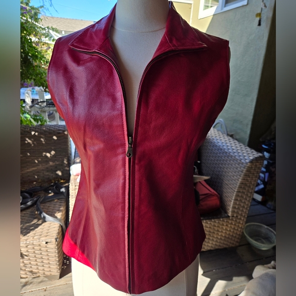 Mark Alan Genuine Red Leather Zip Front Vest – Size Medium - Picture 2 of 8